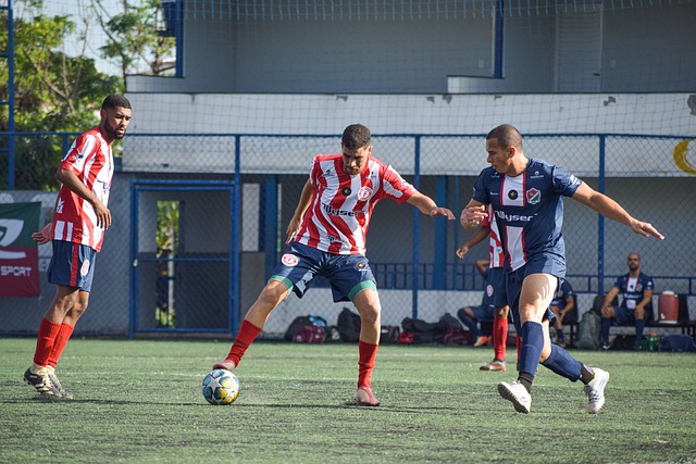 胁到利物浦 胁到利物浦