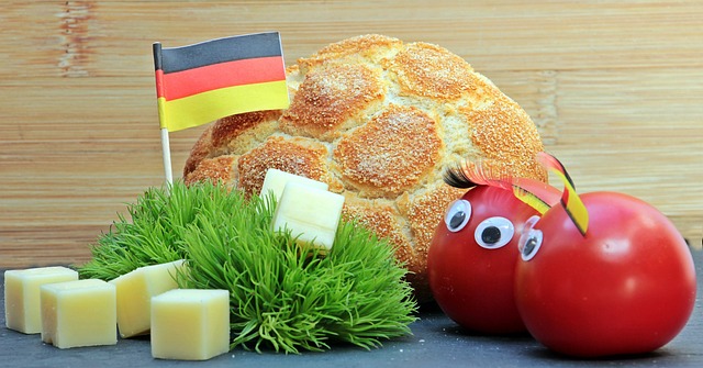 的两个特征 的两个特征